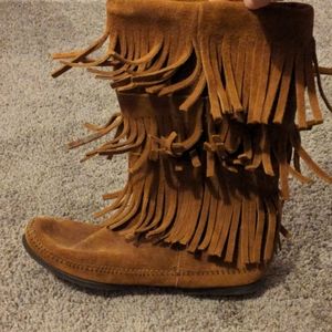 3-layer fringe boots
